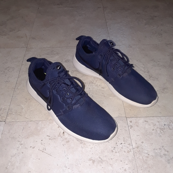 Nike Other - Nike Roshe two